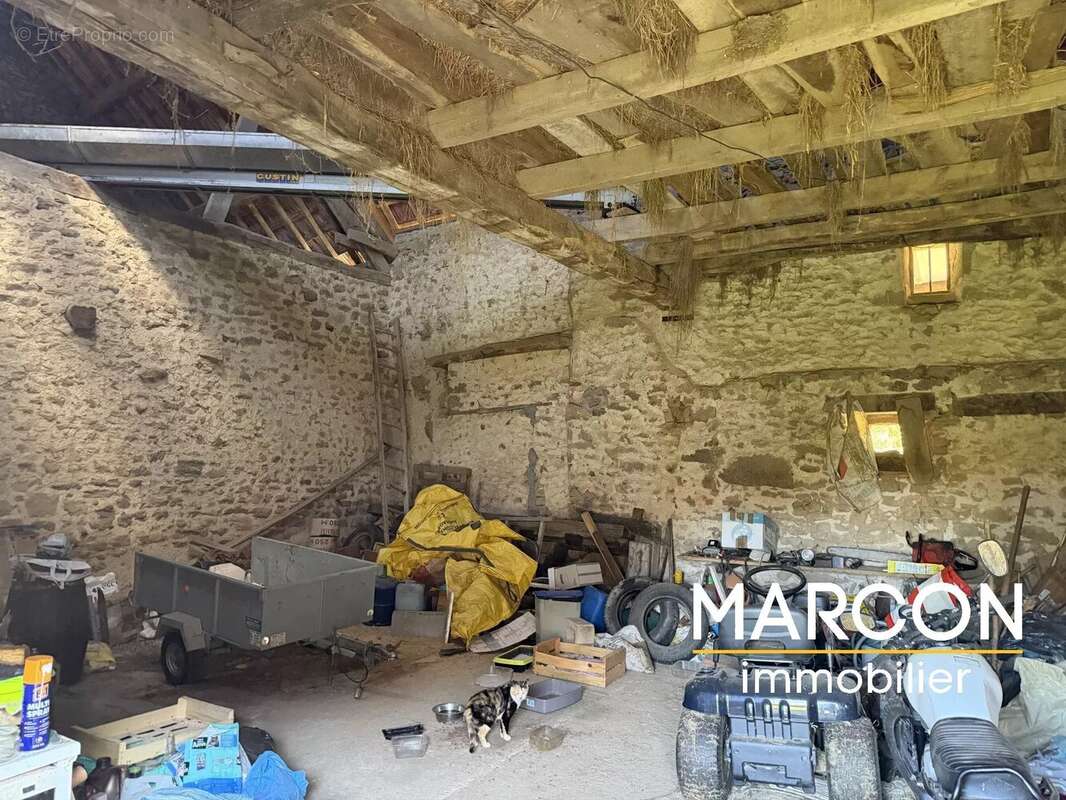 Maison à LA CHAPELLE-TAILLEFERT