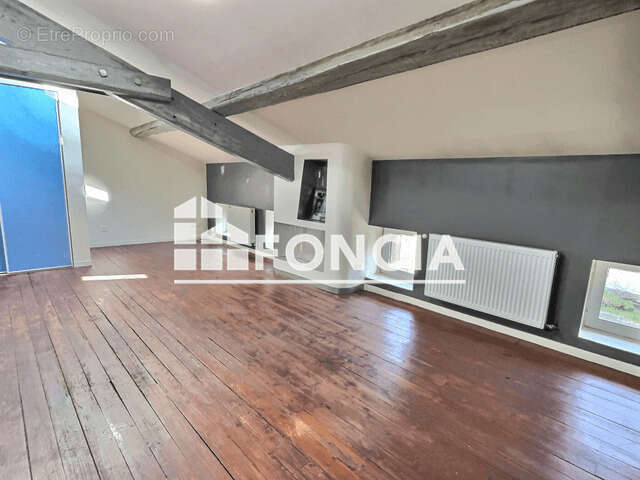 Appartement à LA SEAUVE-SUR-SEMENE