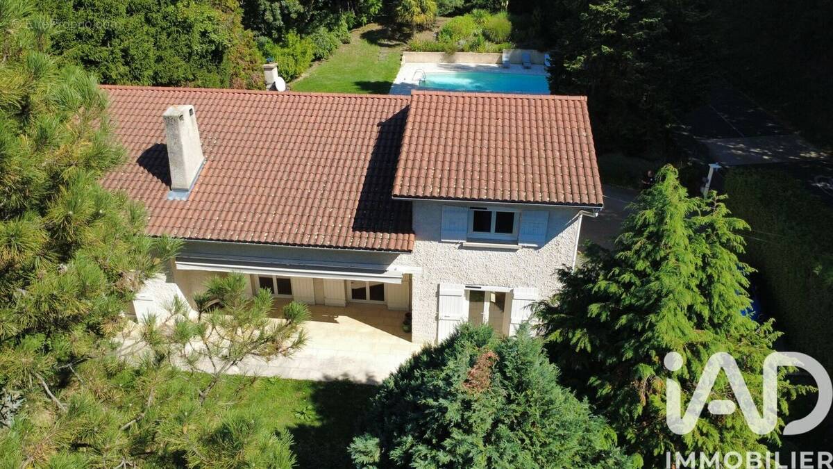 Photo 1 - Maison à SAINT-PAUL-EN-CORNILLON