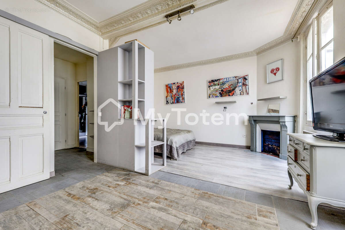 Levallois-perret   louise michel élégant appartement de caractère à réinventer   2/3 pièces   calme absolu sur - photo 4