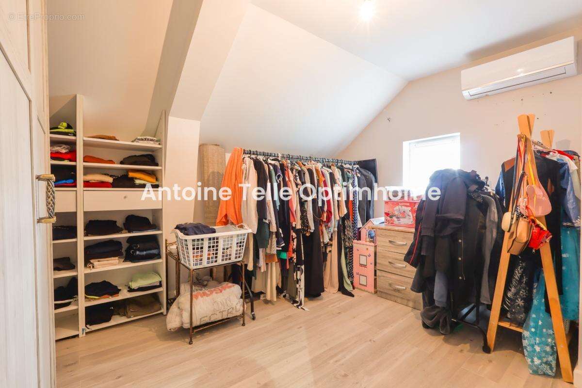 Catillon sur Sambre 59360 - Maison individuelle de 4 chambres avec garage & jardin sur 2000m² - photo 12