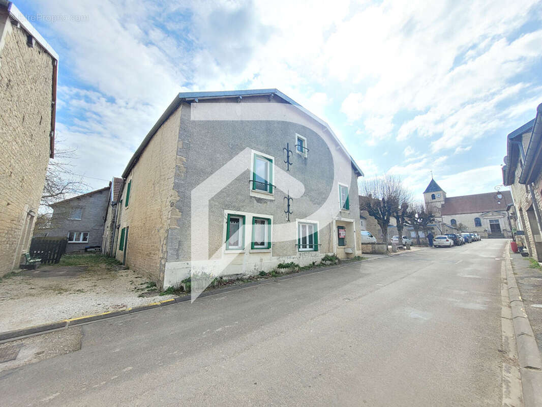 Maison à MARANVILLE