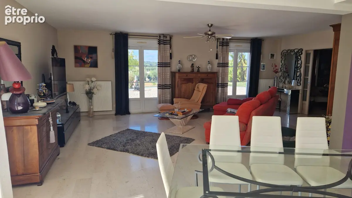 Pavillon plain-pied  - 5 pièces - 4 chambres - jardin - piscine - photo 8