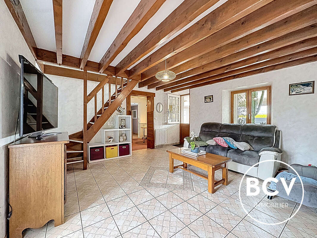 Maison à FONTENAY-SUR-EURE