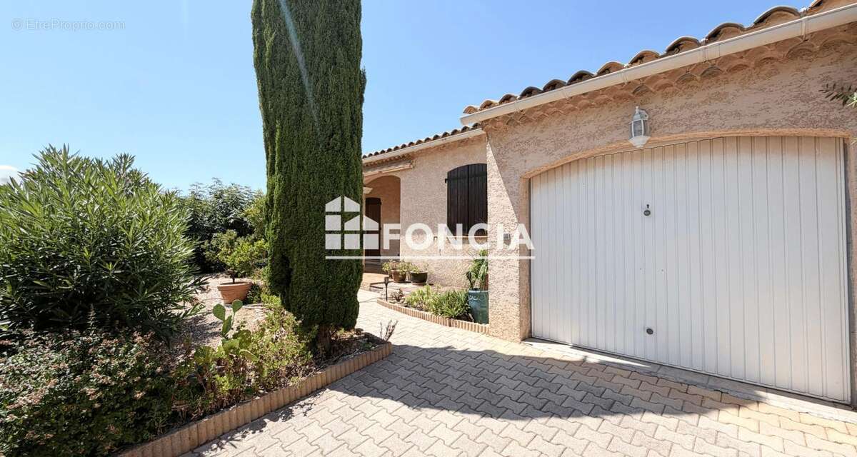 Villa de plain-pied 97m² – 3 chambres – Garage – Terrain piscinable – Quartier recherché - photo 3