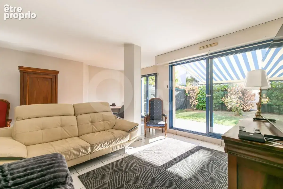 Le Perreux-sur-Marne – Appartement de 98 m² avec jardin privatif de 400 m² et un double box sécurisé - photo 3
