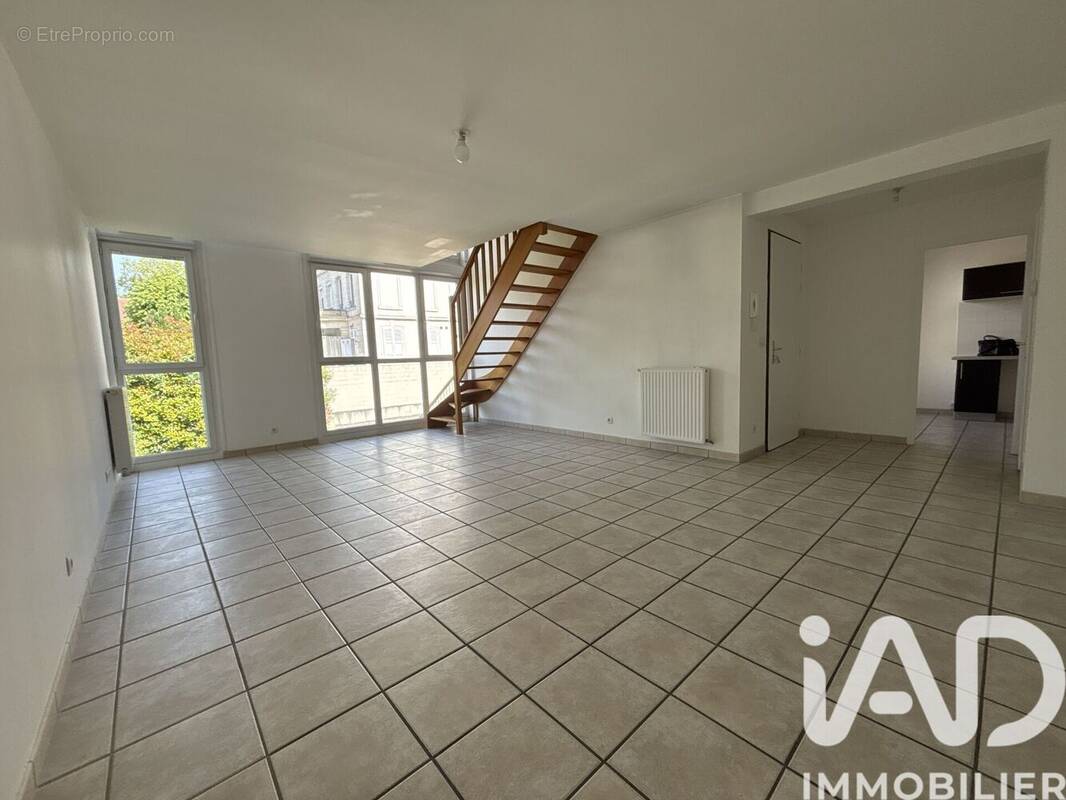 Photo 1 - Maison à COMPIEGNE