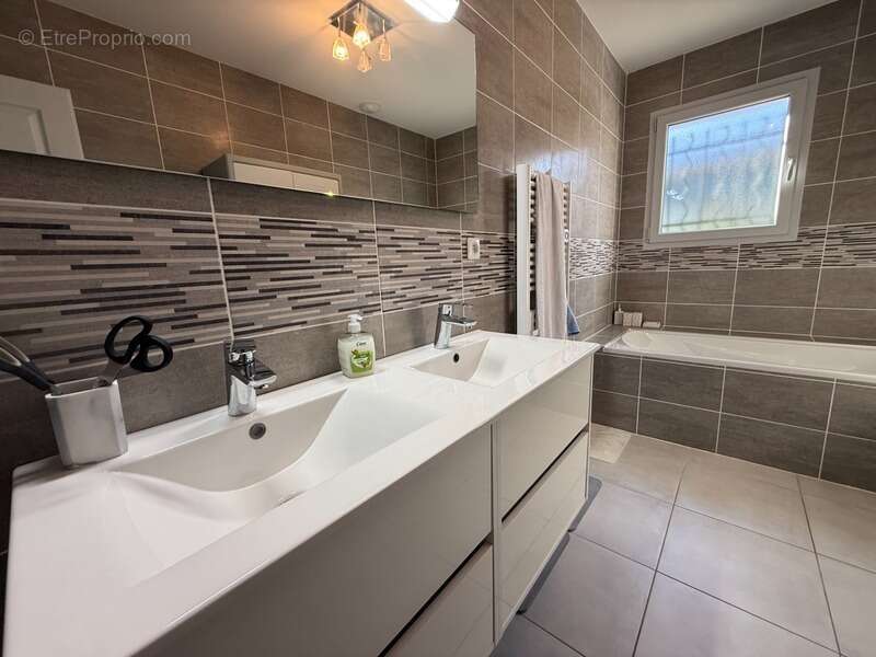 Maison à LA ROCHEFOUCAULD