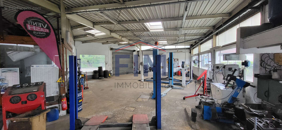 Commerce à LONDINIERES