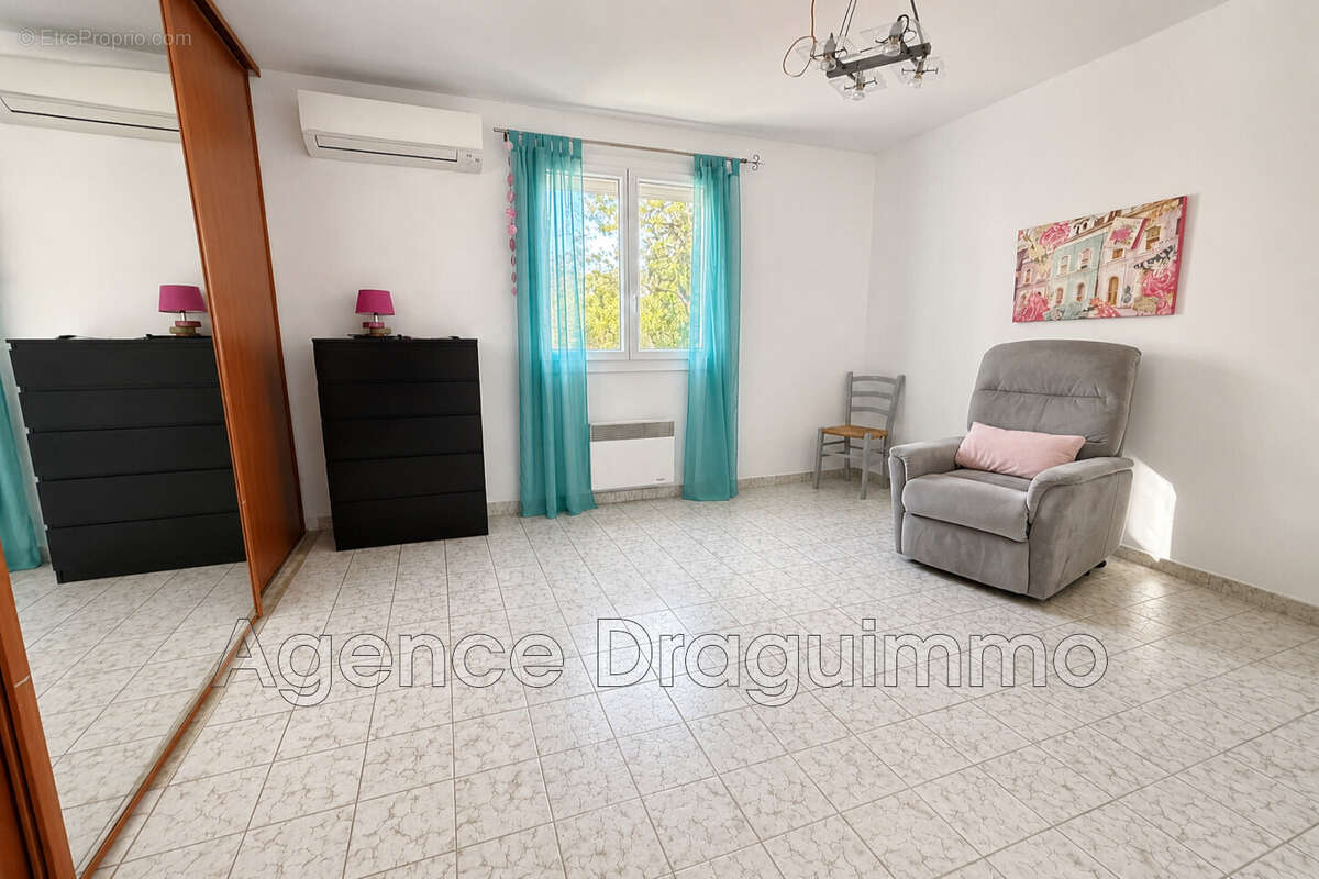 Maison 95 m² à Draguignan  - photo 8