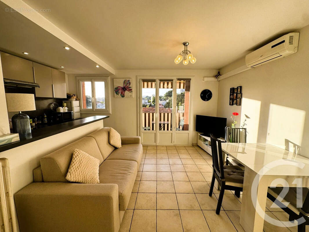 Appartement à LE CANNET