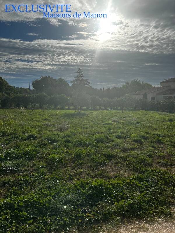 Terrain à SAINT-CANNAT