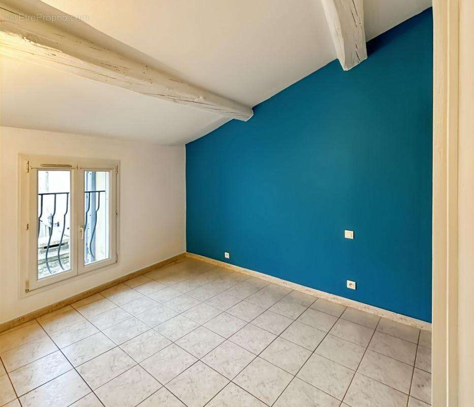 À Vendre à Saint Bonnet du Gard - Maison de village 84m² - 2 chambres - cour - photo 3