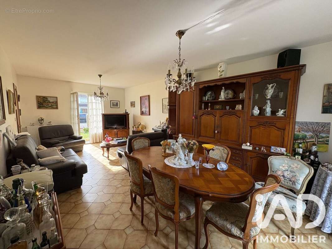 Photo 5 - Maison à MOISSY-CRAMAYEL