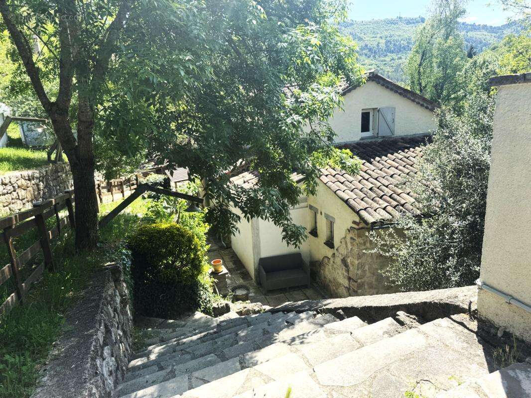 Maison à TOURRETTES-SUR-LOUP