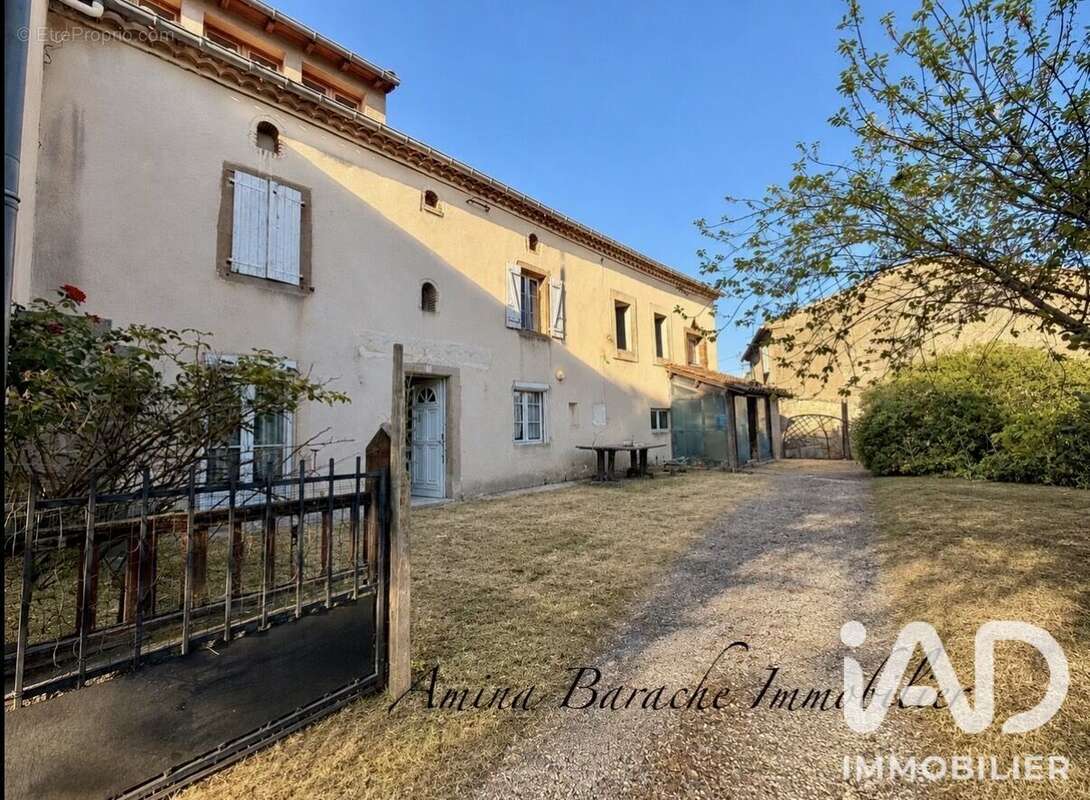 Maison 211 m² à Realmont  - photo 3