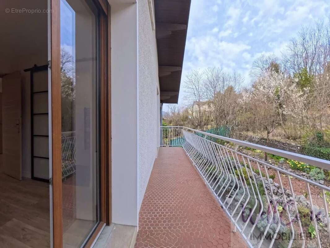 Appartement à AIX-LES-BAINS
