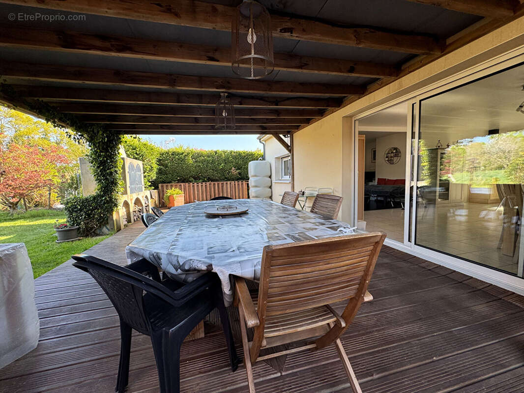 Maison à SAINT-ETIENNE-DU-BOIS