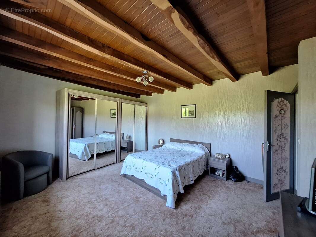 Maison 119 m² à Villereal  - photo 9