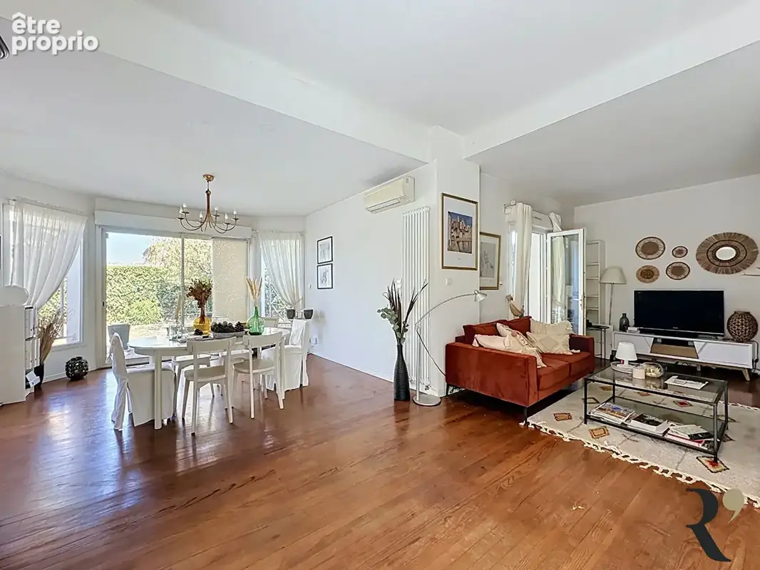 Toulouse, Cote Pavée / Maison T6 de charme 153 m² avec garage et jardin ! - photo 2