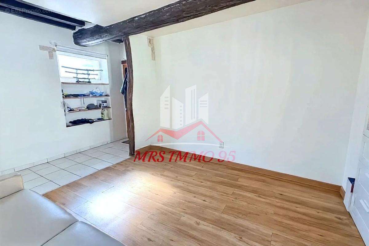 Appartement à CHAUMONTEL
