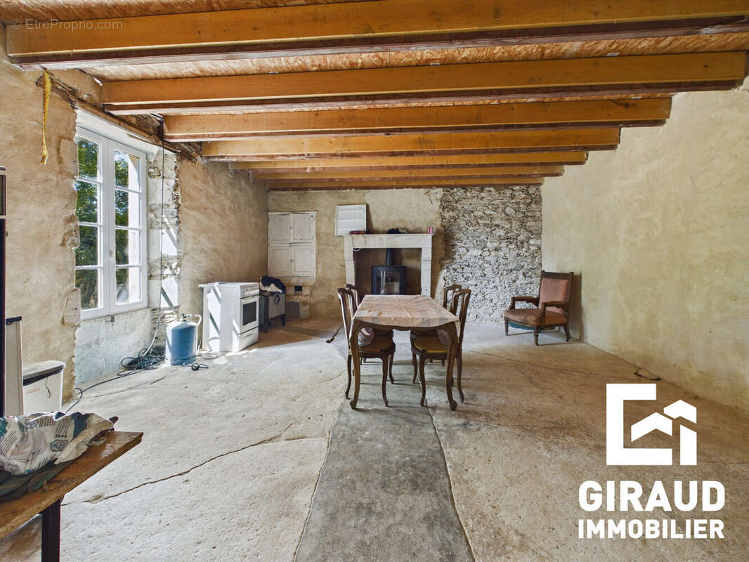 Maison 185 m² à Vouvant  - photo 9