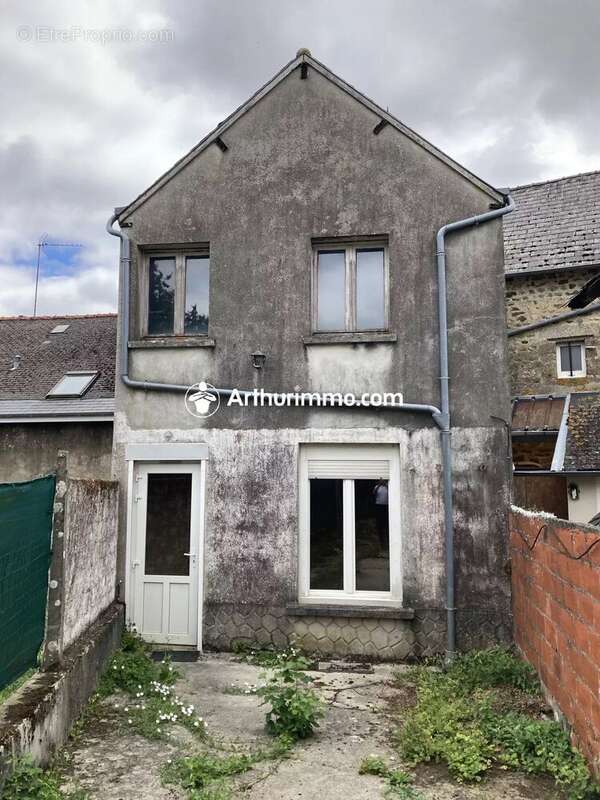 Maison à VILLAINES-LA-JUHEL