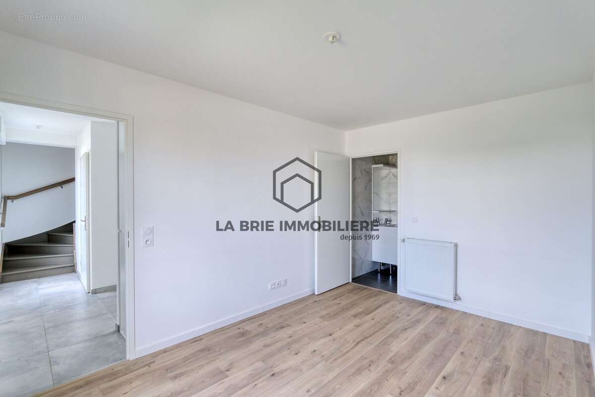 Maison 125 m² à Mennecy  - photo 3