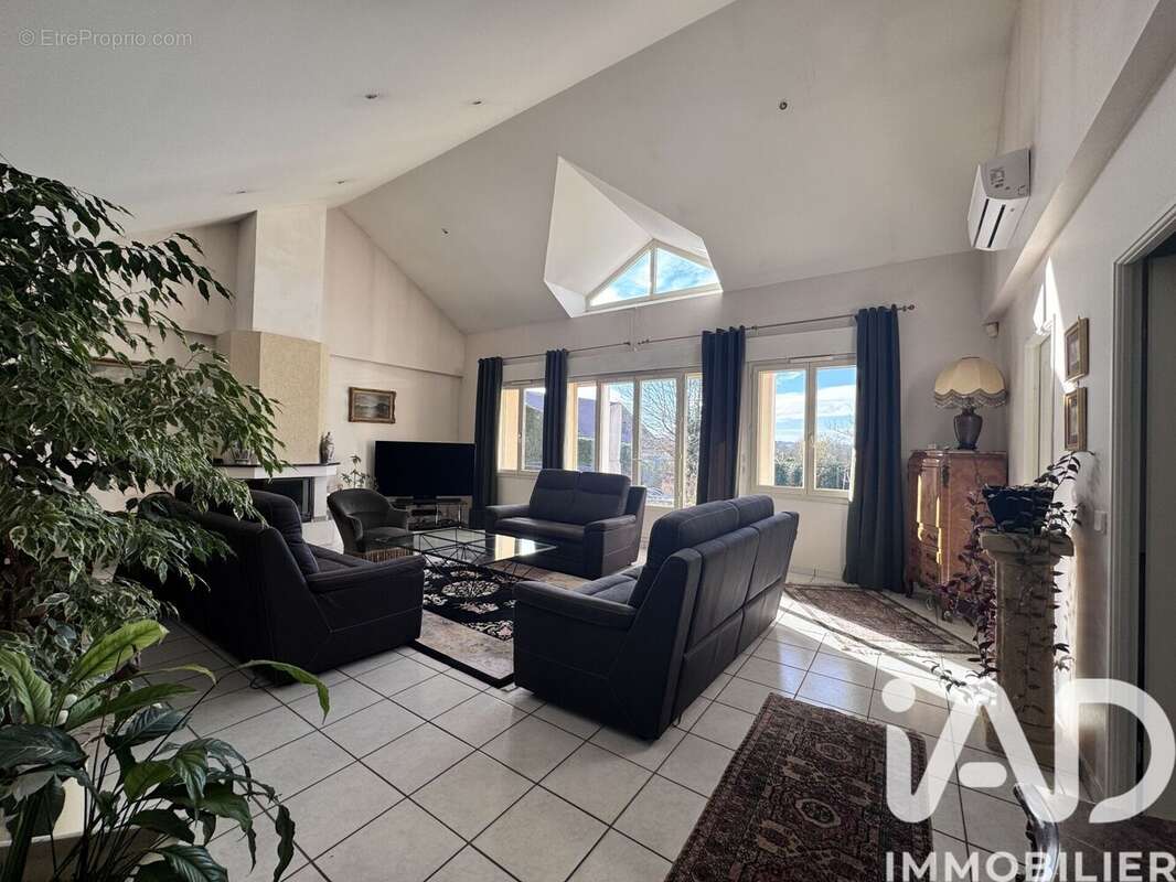 Photo 2 - Maison à ETIOLLES