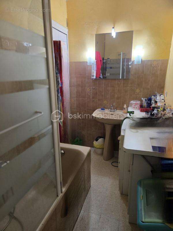 Appartement à SUMENE