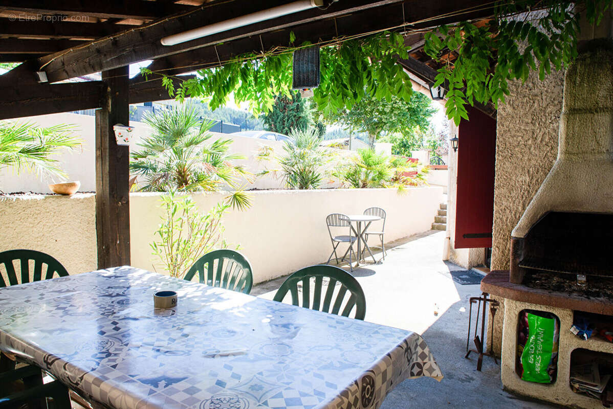 Maison à LE CHAFFAUT-SAINT-JURSON