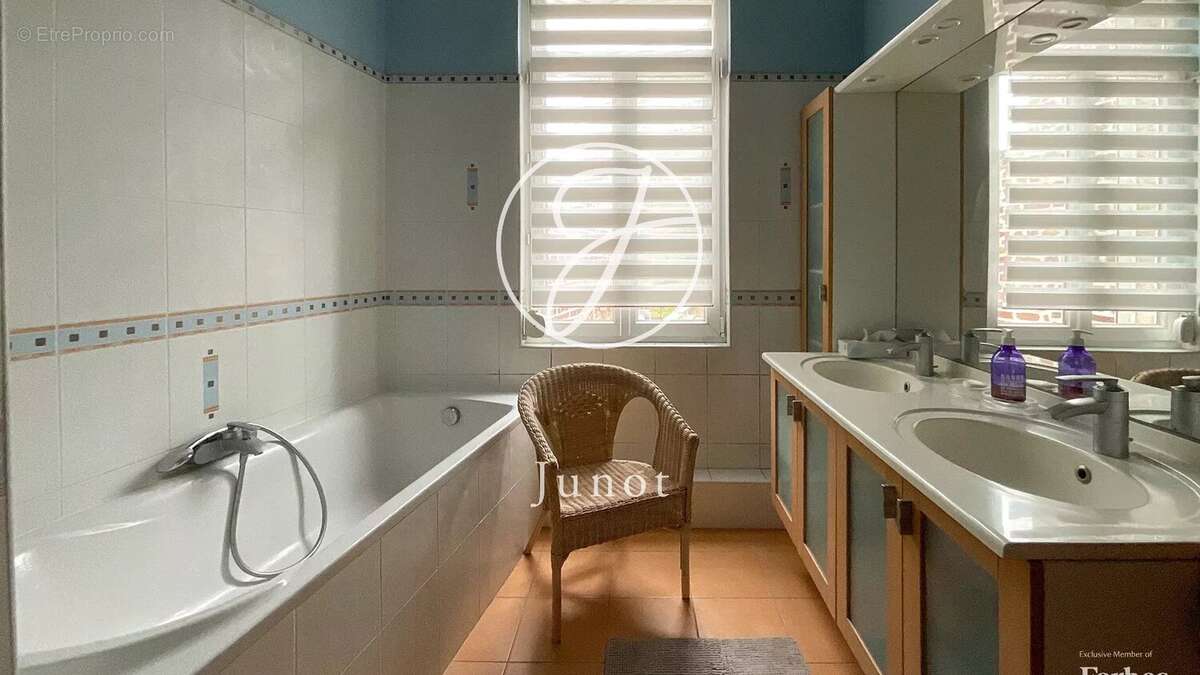 Maison à HENIN-BEAUMONT