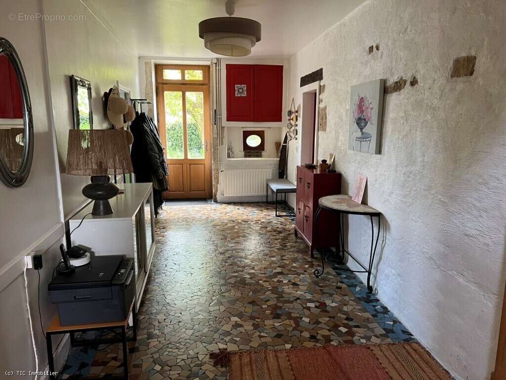 Maison à SAUZE-VAUSSAIS