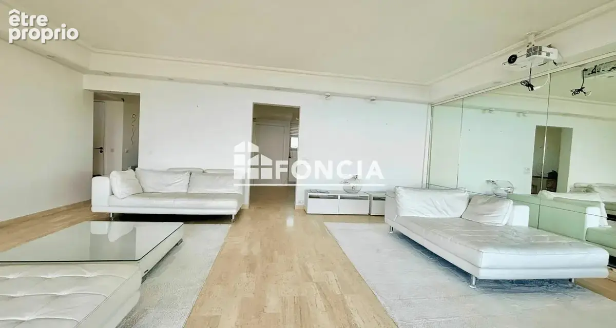 Appartement Marina Baie des Anges de 95.55m2 - Vue Port et mer - photo 2