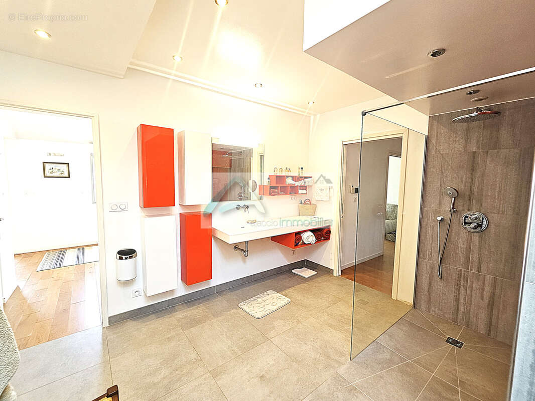 Superbe appartement au DERNIER étage avec vue panoramique - photo 9