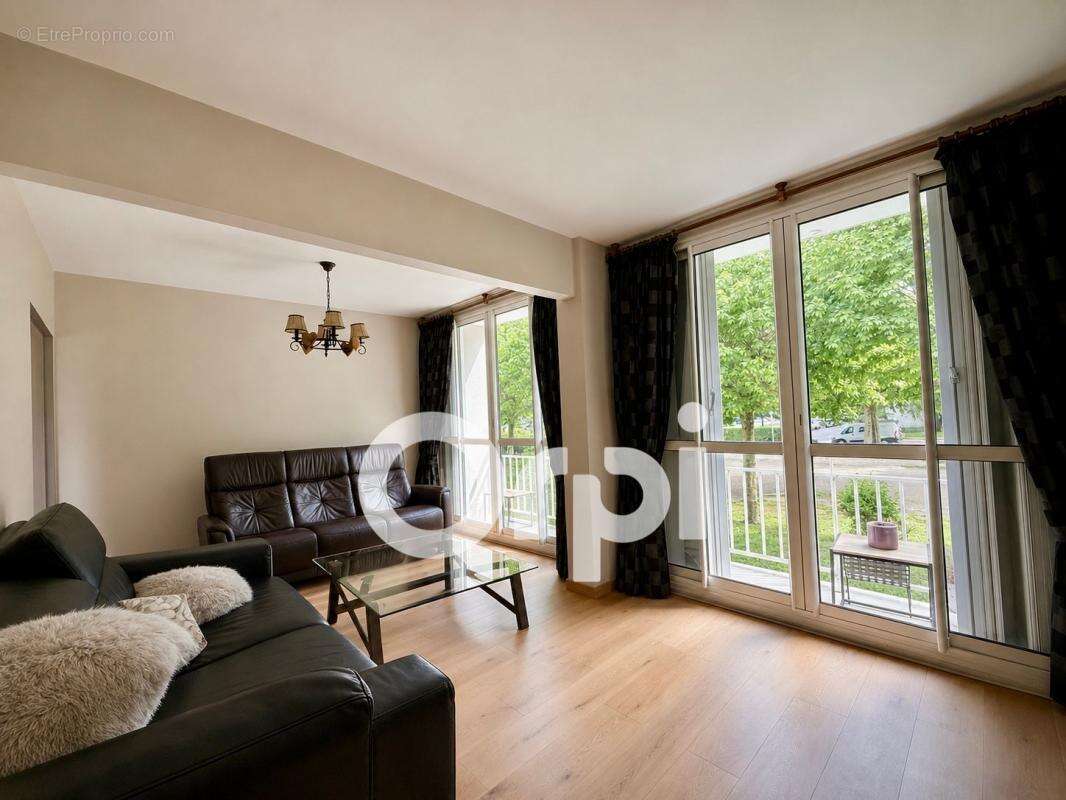 Appartement à SAINT-MARTIN-D'HERES