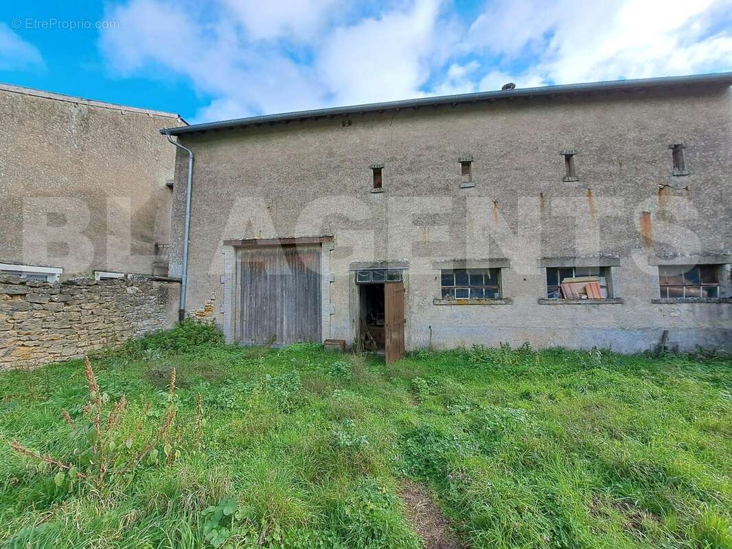 WhatsApp Image 2025-10-26 at 13 - Maison à BILLY-SOUS-MANGIENNES