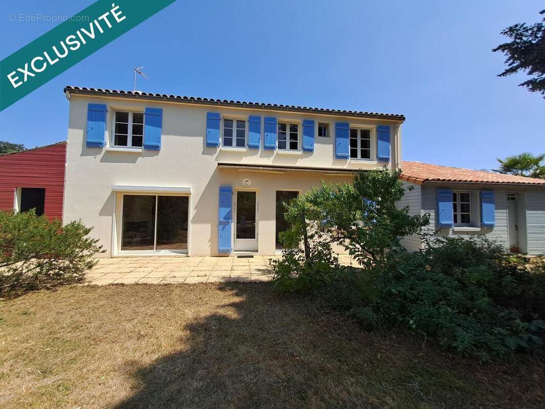 Maison 192 m² à Les Magnils-Reigniers  - photo 2