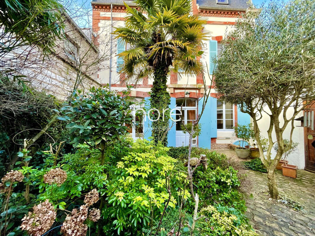 Maison à SENS