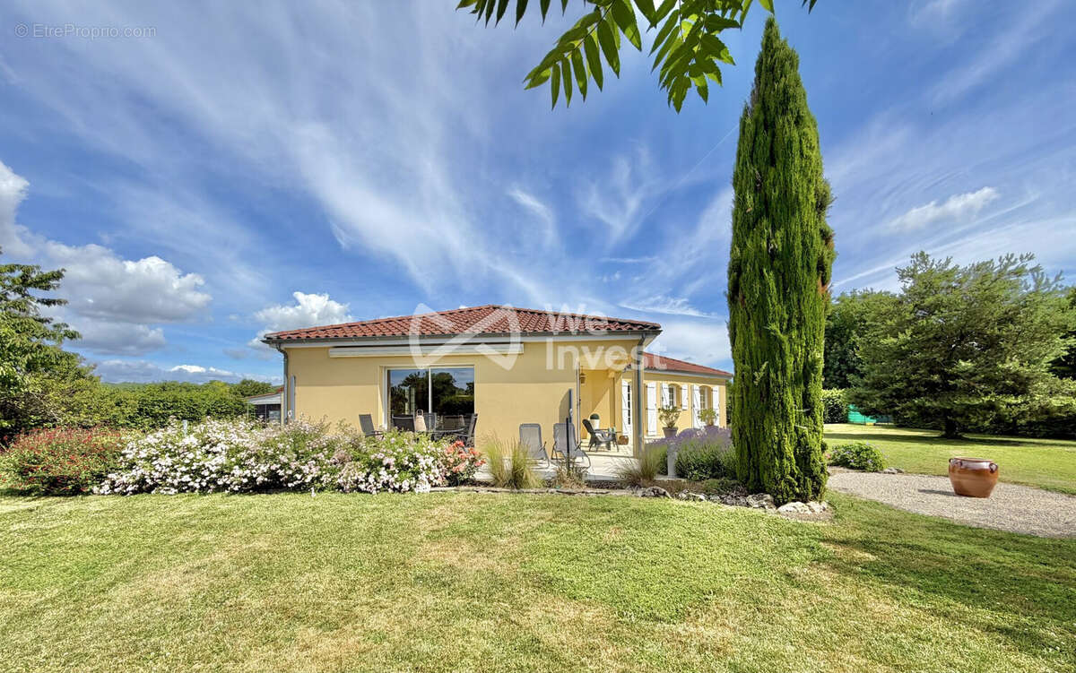 Maison 133 m² à Aigueperse  - photo 2