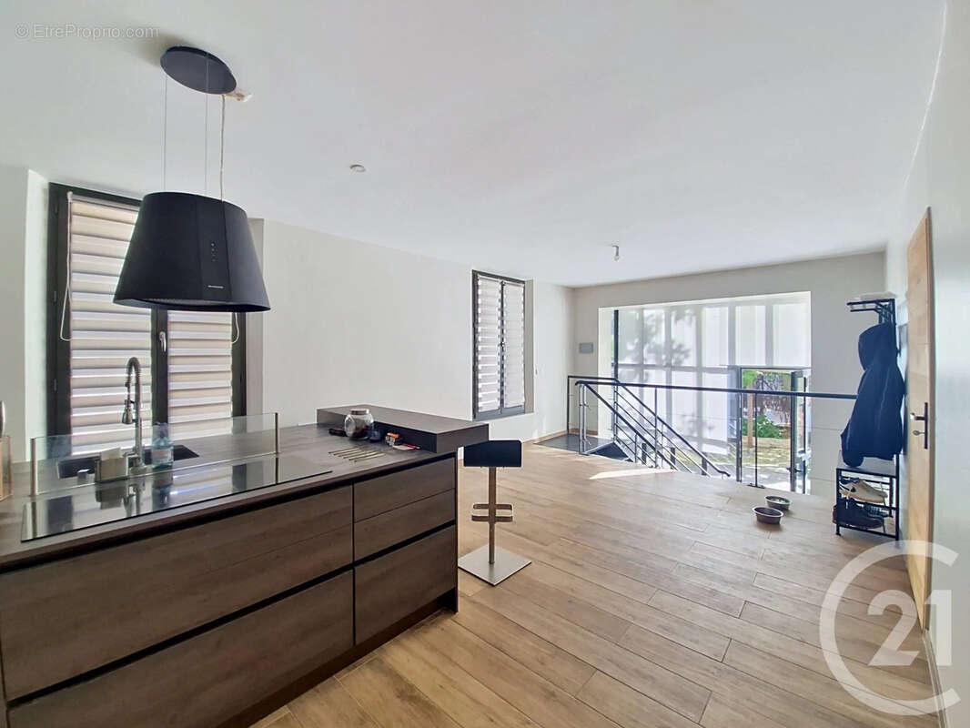 Appartement à BRIE-COMTE-ROBERT
