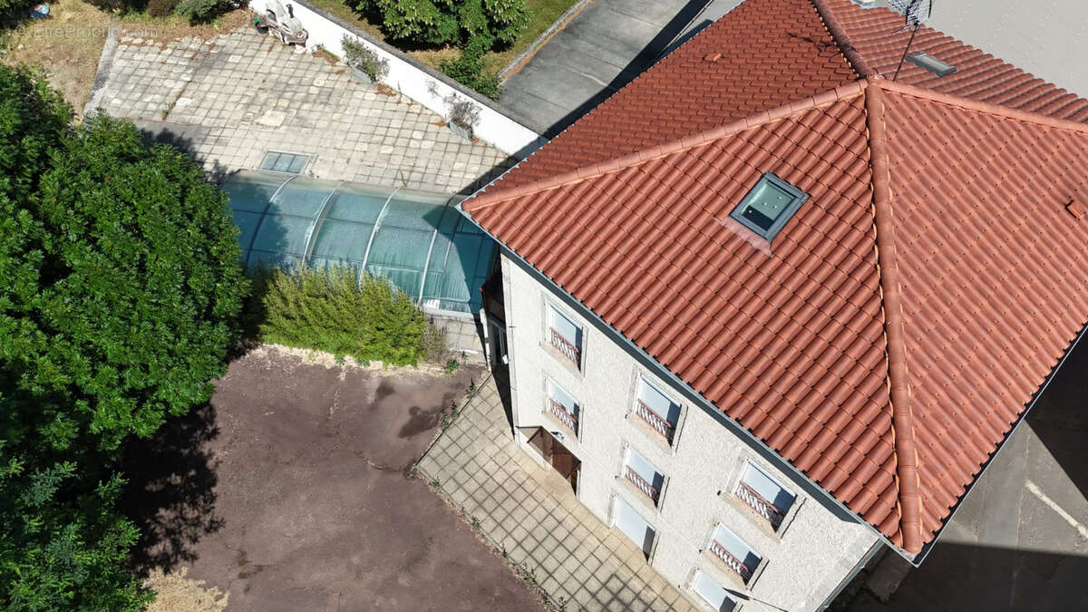 Maison familiale rénovée 180 m² - Piscine chauffée - DPE B - Centre Brives - photo 16