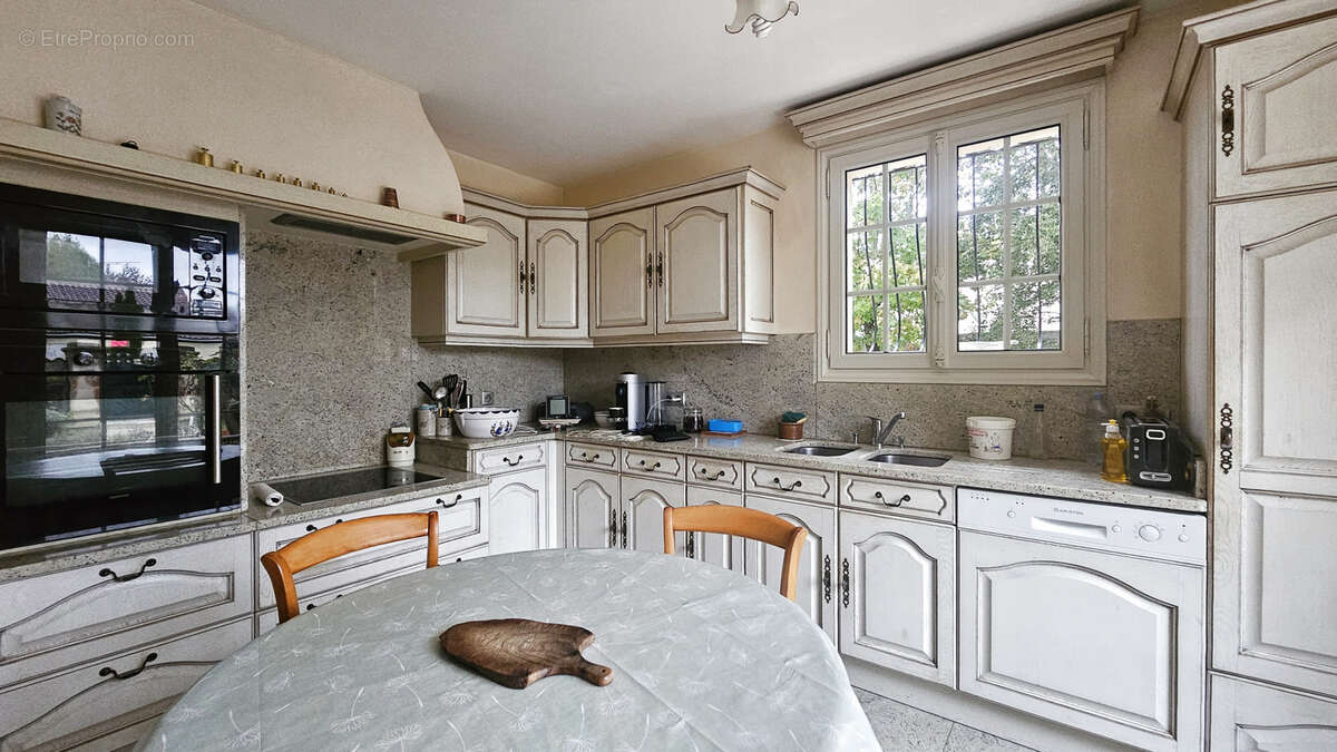 Maison à LOUZAC-SAINT-ANDRE