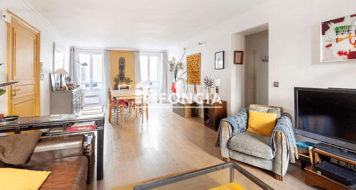 Appartement à PARIS-10E