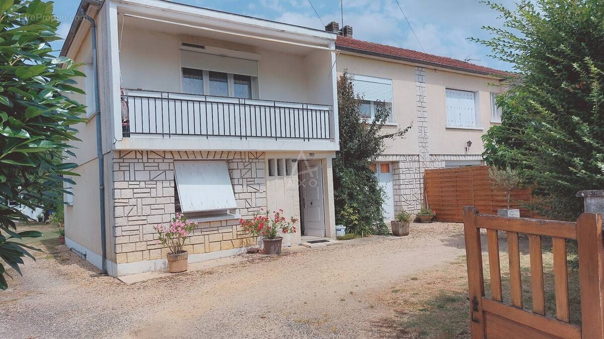 Maison à SAINT-ASTIER