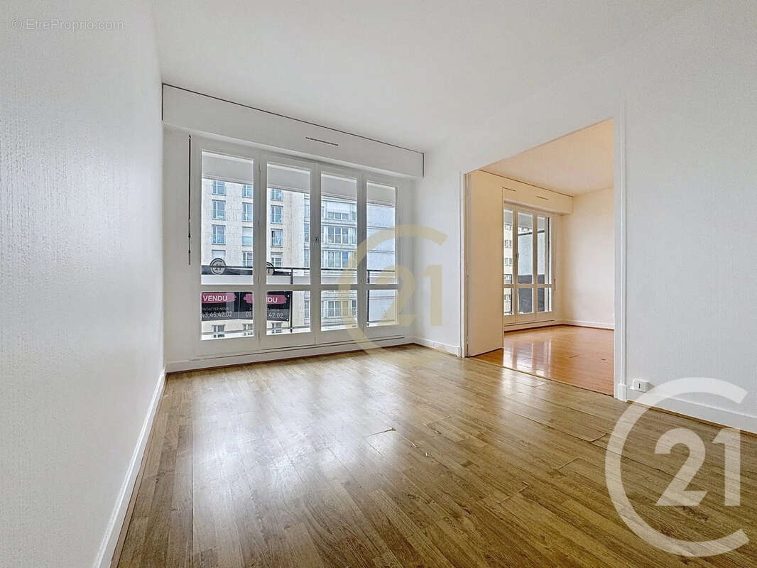 Appartement à PARIS-20E