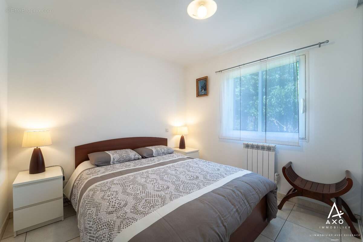Maison conteporaine haut de gamme  en lisière de forêt - photo 9