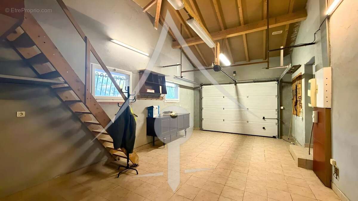 Maison à LAVERNOSE-LACASSE