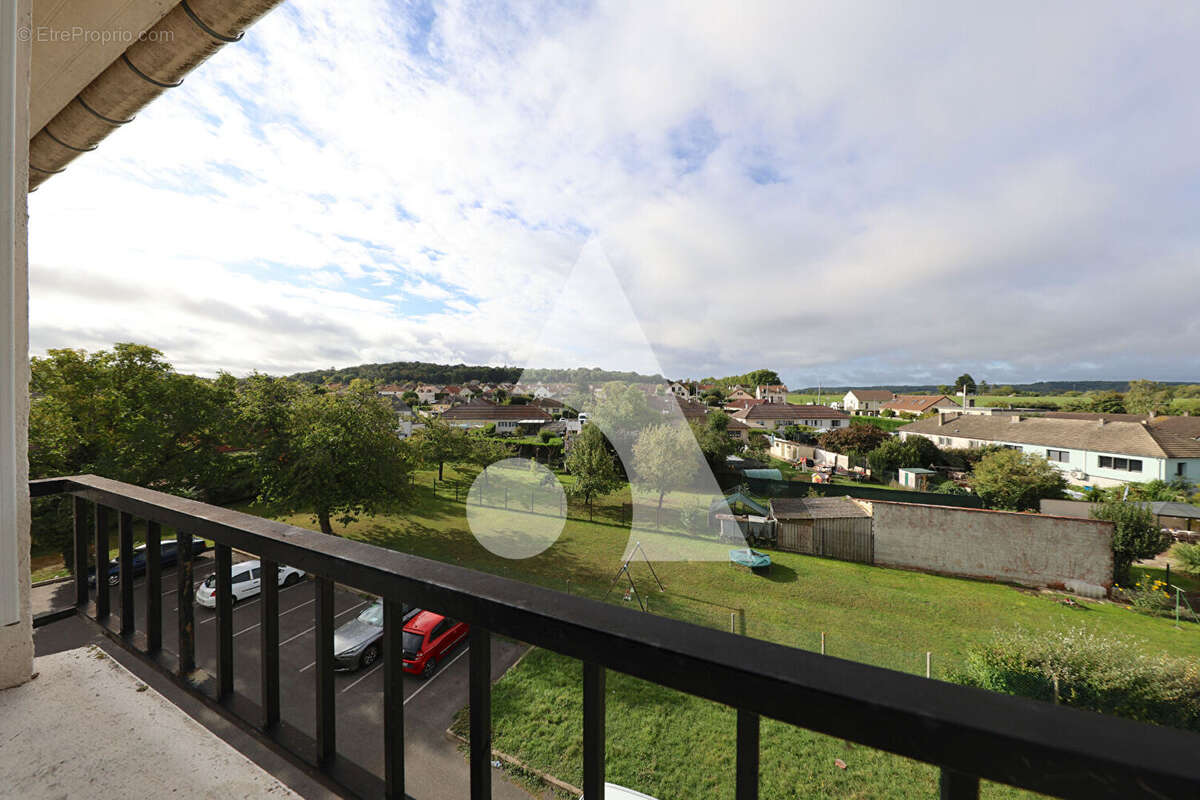 Appartement à BALLANCOURT-SUR-ESSONNE