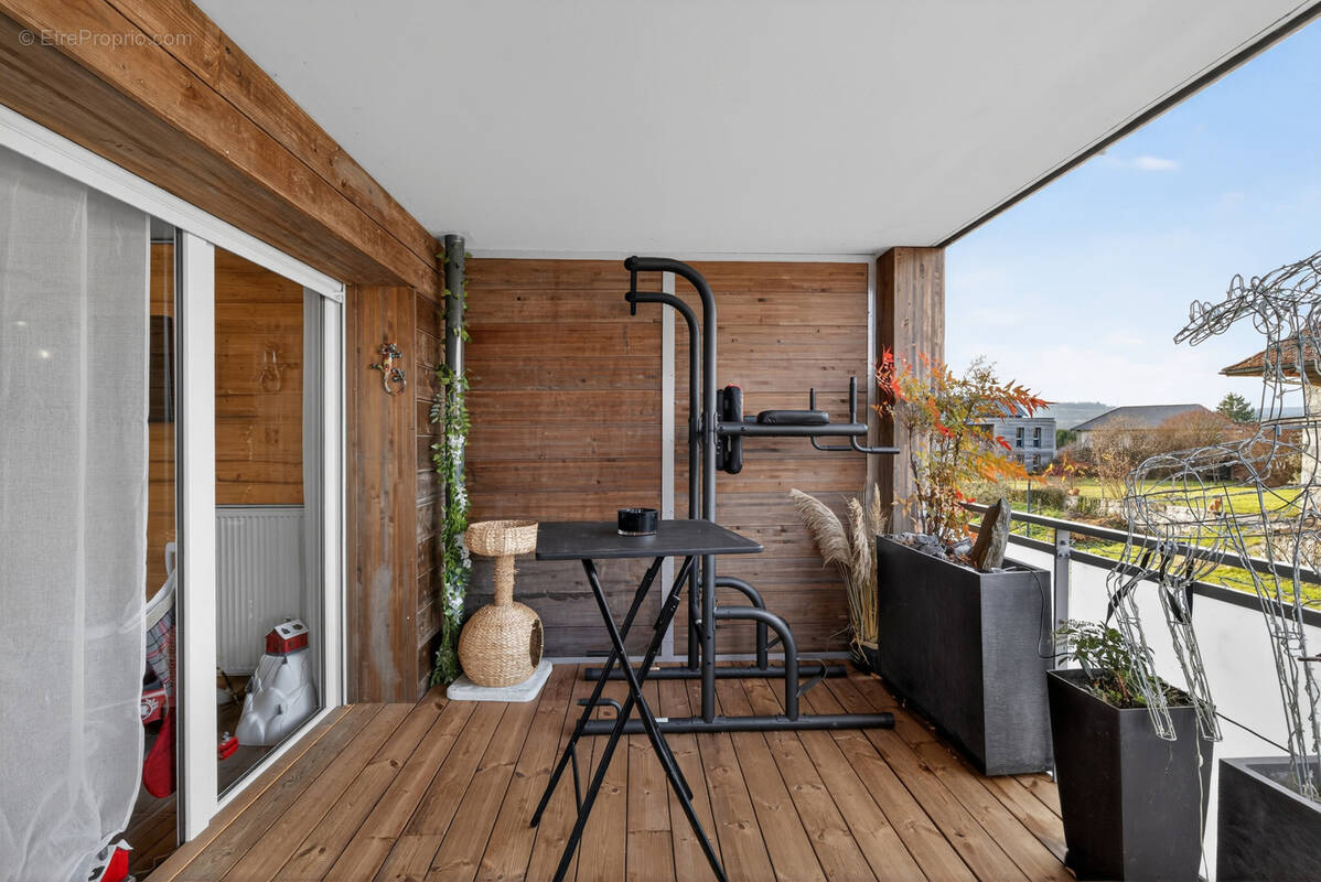 Appartement à MURES